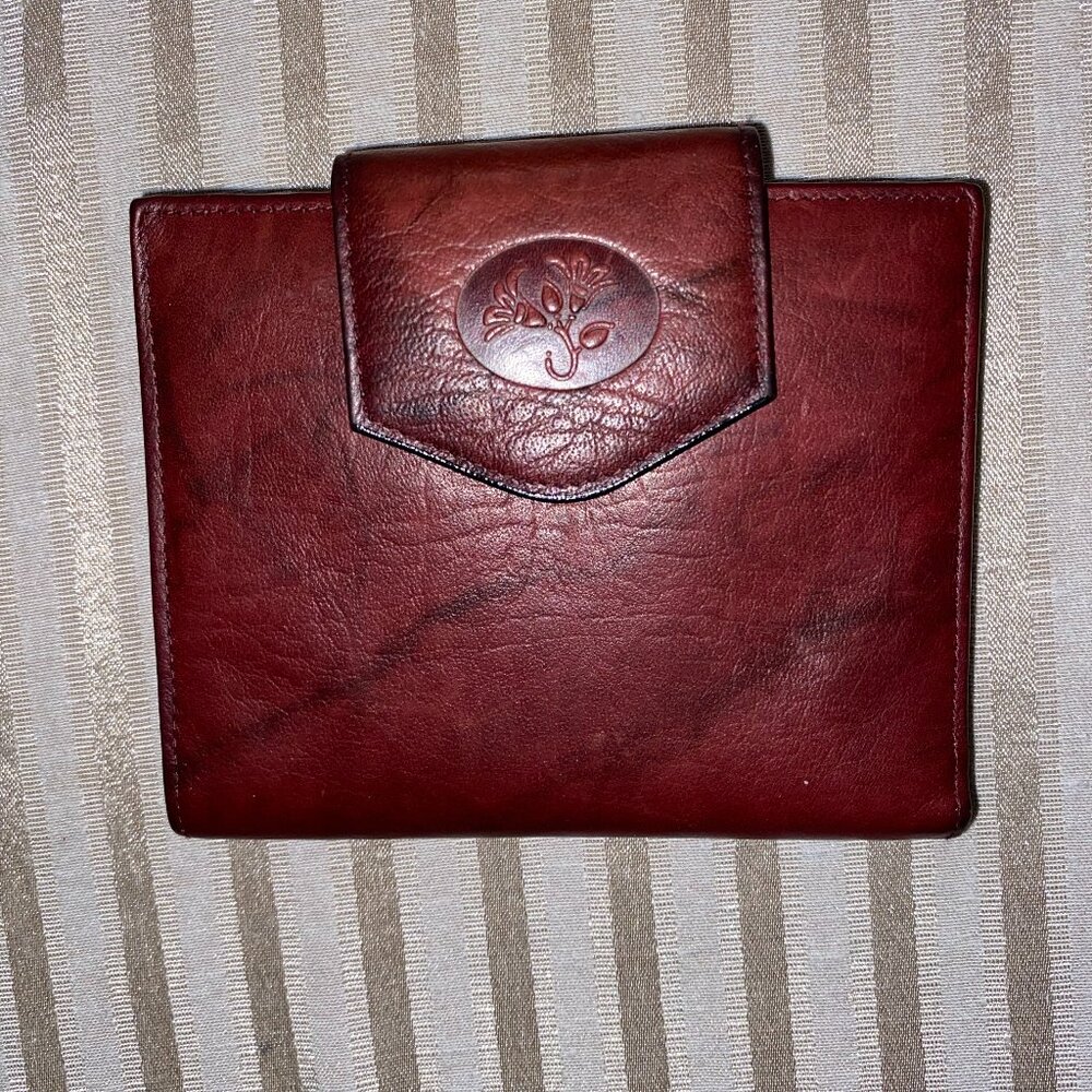 BUXTON LEATHER TOP GRAIN COWHIDE EXTERIOR NEW CONDITION BURGUNDY